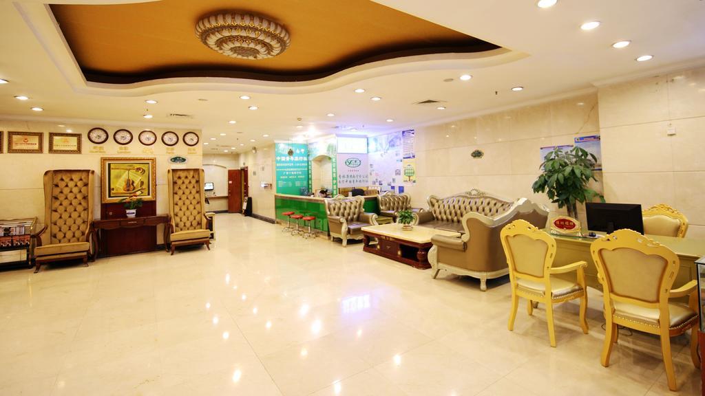 Vienna Hotel Chaoyang Nanning Exterior foto