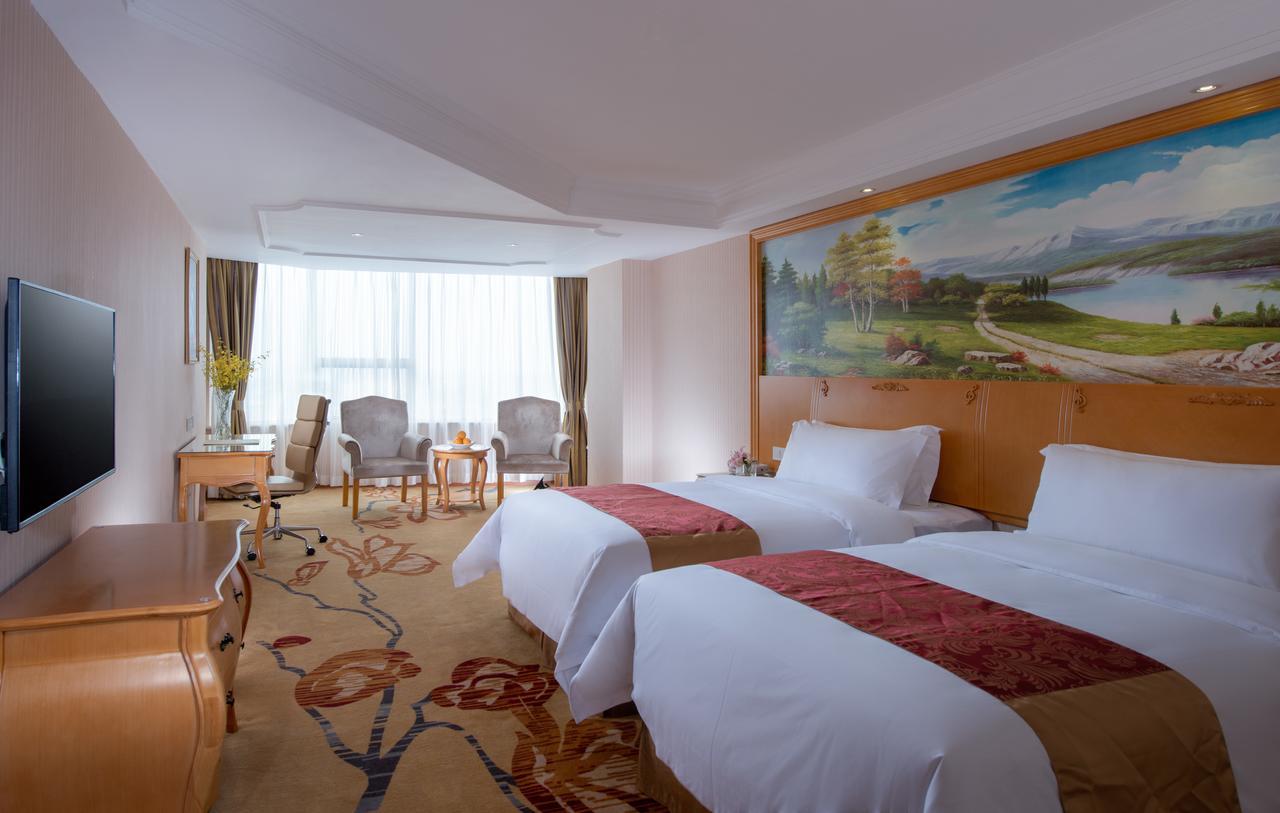 Vienna Hotel Chaoyang Nanning Exterior foto